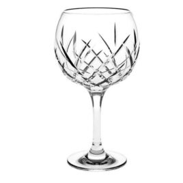 Rococo’ Gin Tonic (620ml) (4) Blown goblet. Durable Ideal for wine, cocktails and any other beverage Textured pattern offers a vintage charm Lead free. Dishwasher safe. Made in Italy