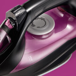 SI120 SALTON THERMO GLIDE IRON 1800W Dry, steam and spray ironing. Powerful burst of steam Variable steam control.Ceramic soleplate 18g/min steam rate. Water spray feature Vertical steam feature. Adjustable thermostat control Self cleaning. Water tank capacity: 250ml 1.3m cord